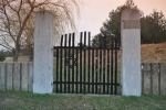 cmentarz �ydowski w Brzezinach - brama