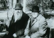 �ydzi ka�uszy�scy w parku, zdj�cie z okresu mi�dzywojennego