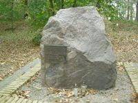 pomnik na cmentarzu �ydowskim w Zag�rowie